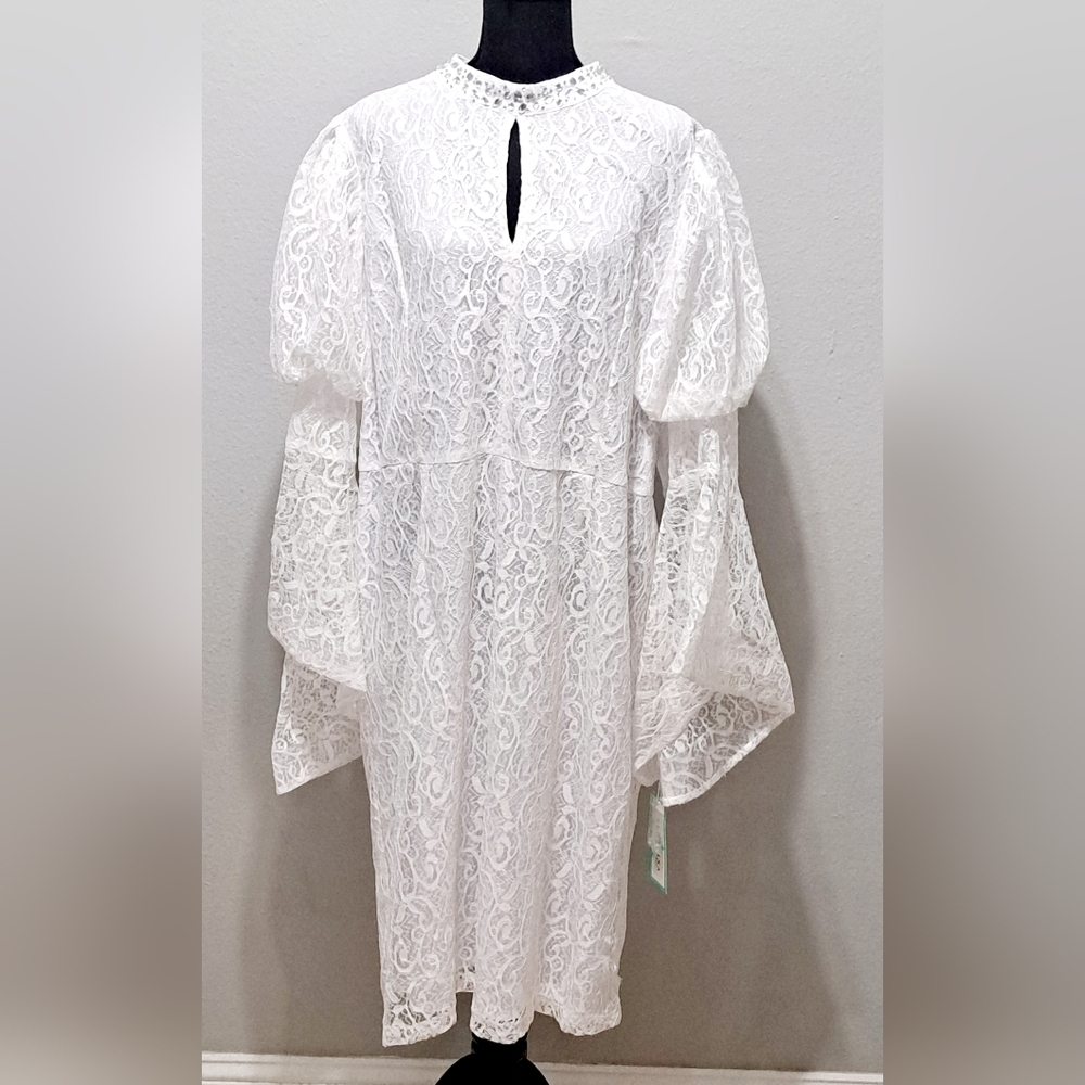 Serafina Vintage White Lace Dress  Size 20.
